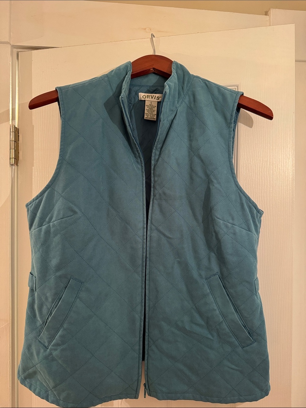 Orvis Women’s Quilted Vest in Teal